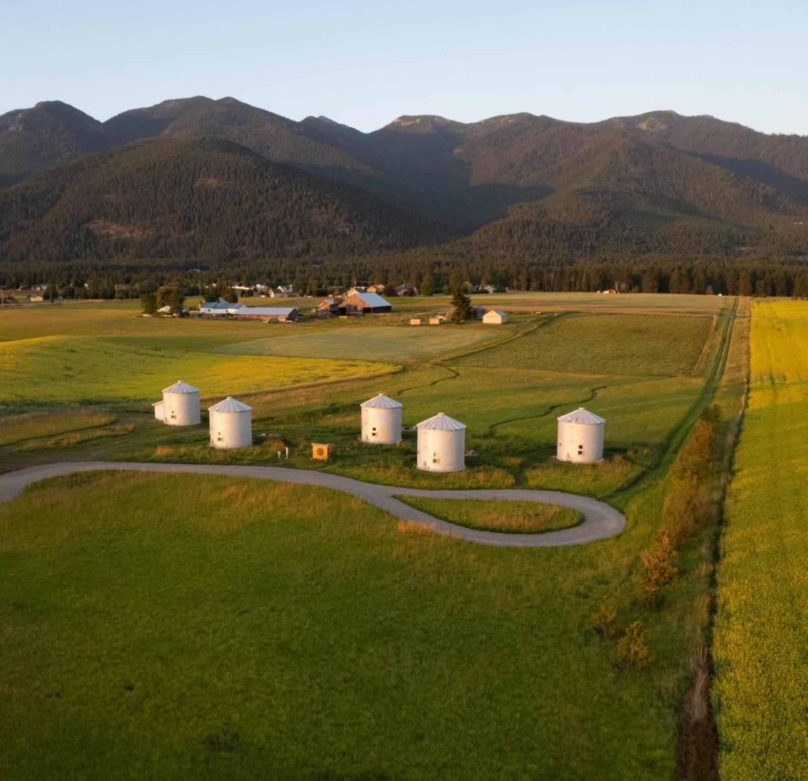 Clark Farm Silos - 5 Silo Mountain View Retreat Калиспел Екстериор снимка