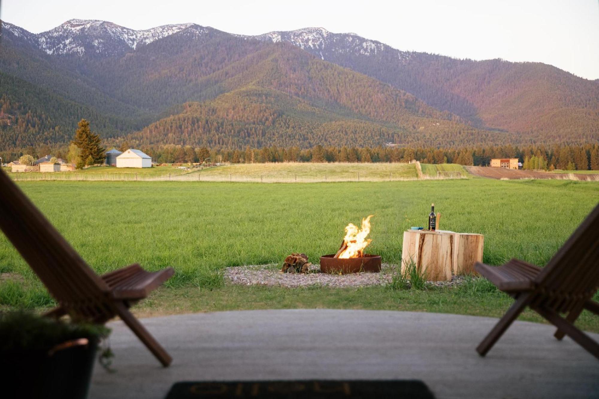 Clark Farm Silos - 5 Silo Mountain View Retreat Калиспел Екстериор снимка